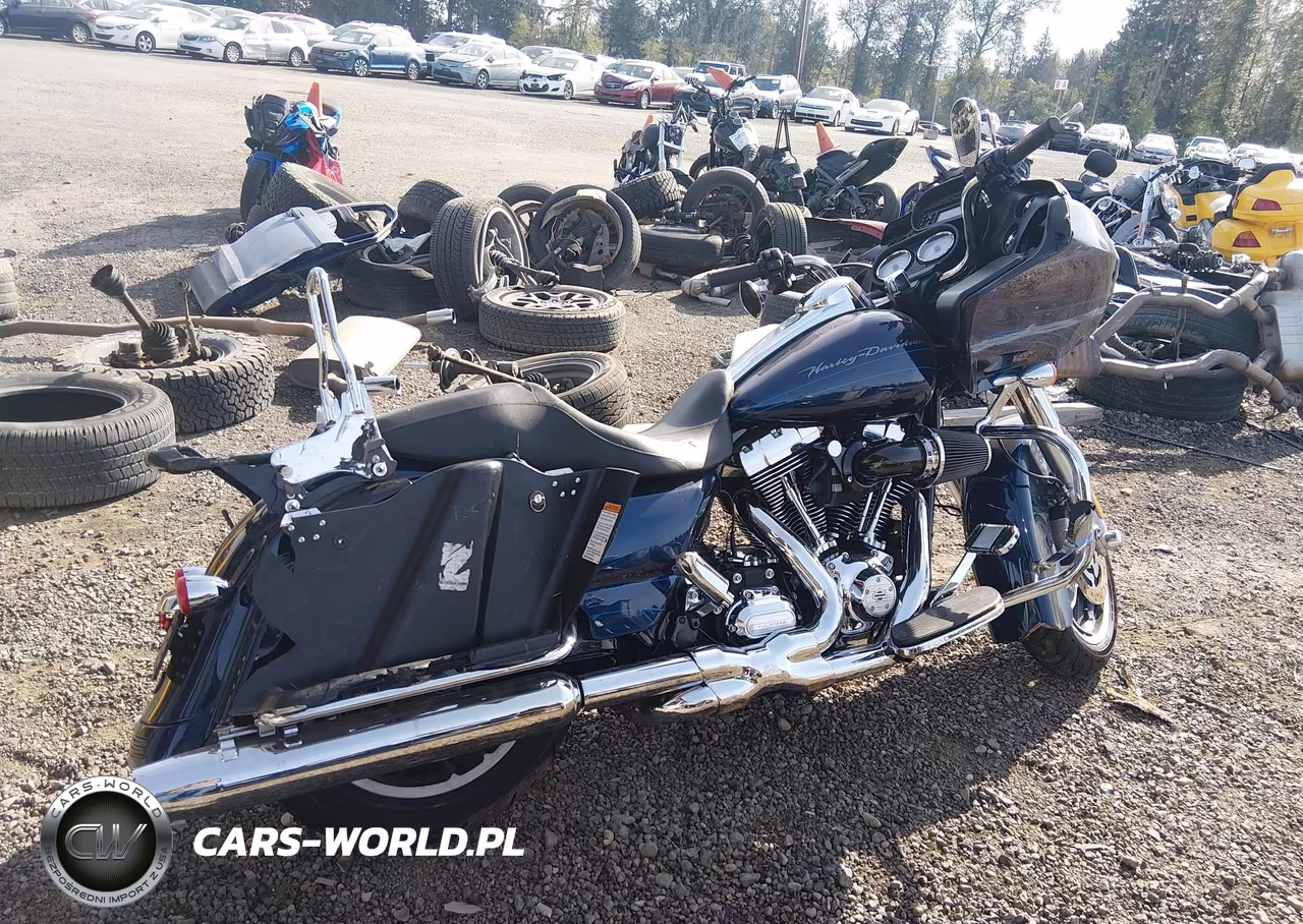 2013 Harley-Davidson Fltrx Road Glide Custom VIN:1HD1KHM10DB676375 - 4