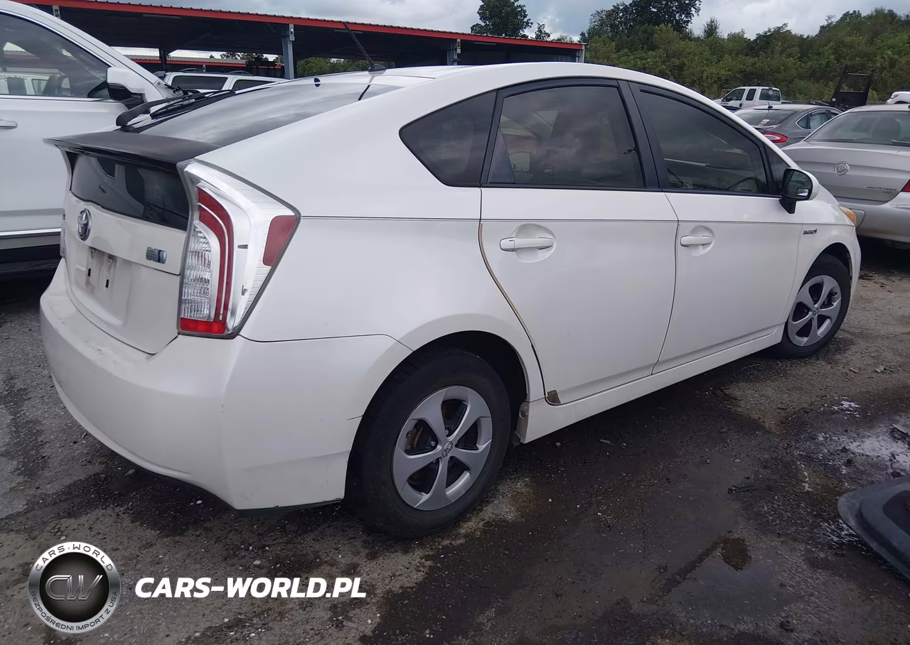 2013 Toyota Prius Two VIN:JTDKN3DU5D5696369 - 4