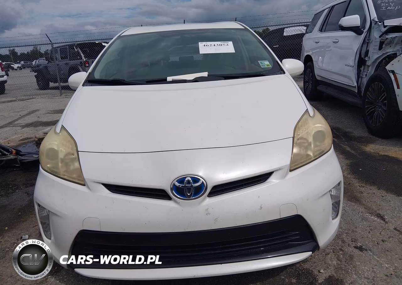2013 Toyota Prius Two VIN:JTDKN3DU5D5696369 - 6