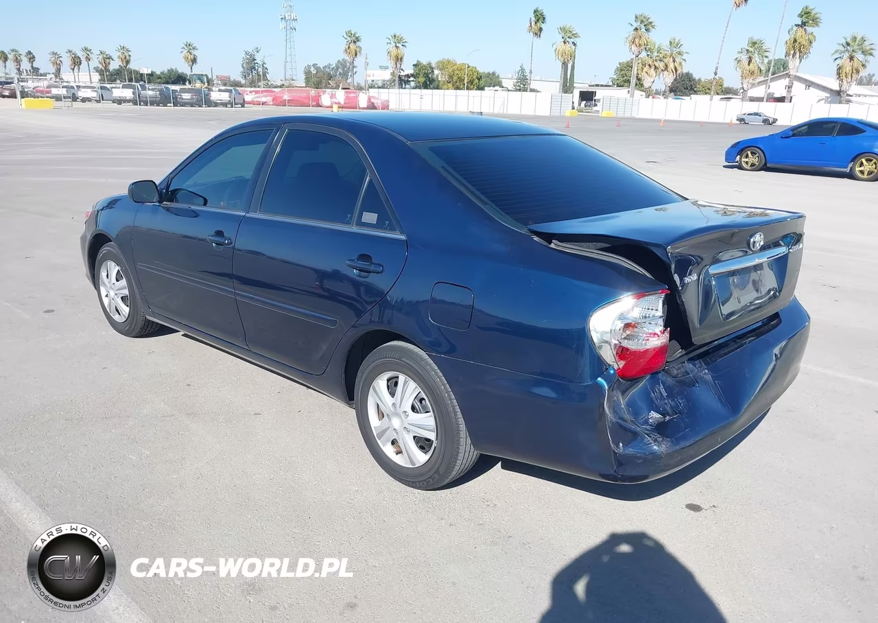 2003 Toyota Camry Le VIN:4T1BE30K23U230094 - 3