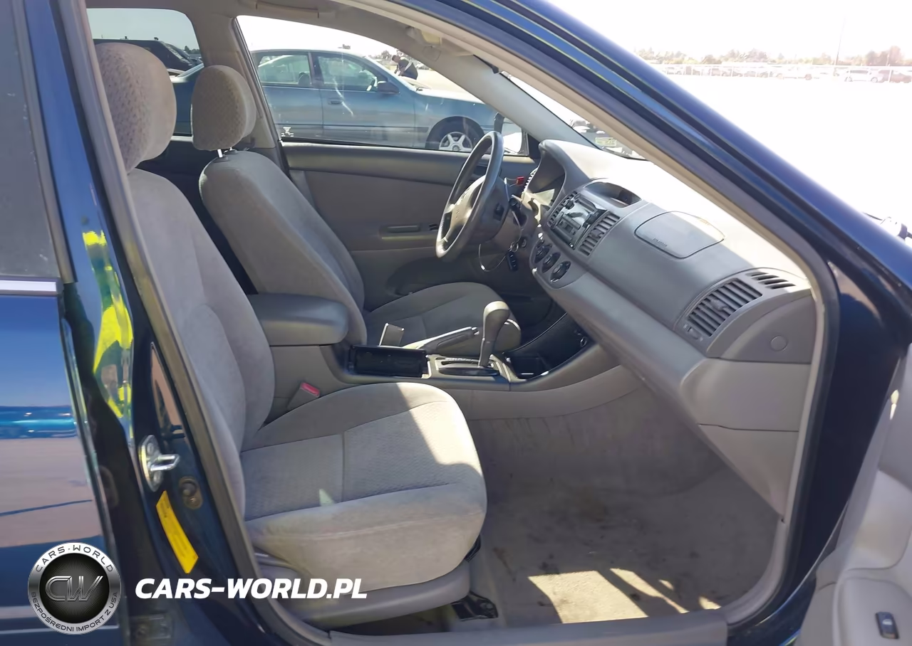2003 Toyota Camry Le VIN:4T1BE30K23U230094 - 5