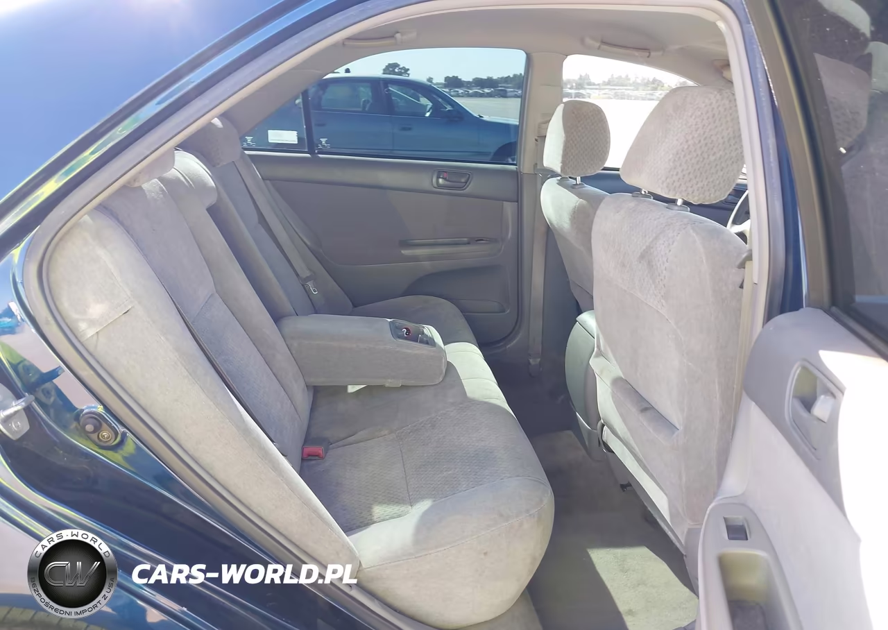 2003 Toyota Camry Le VIN:4T1BE30K23U230094 - 8