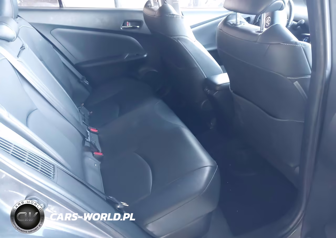 2021 Toyota Prius Prime Xle VIN:JTDKAMFP1M3178375 - 8