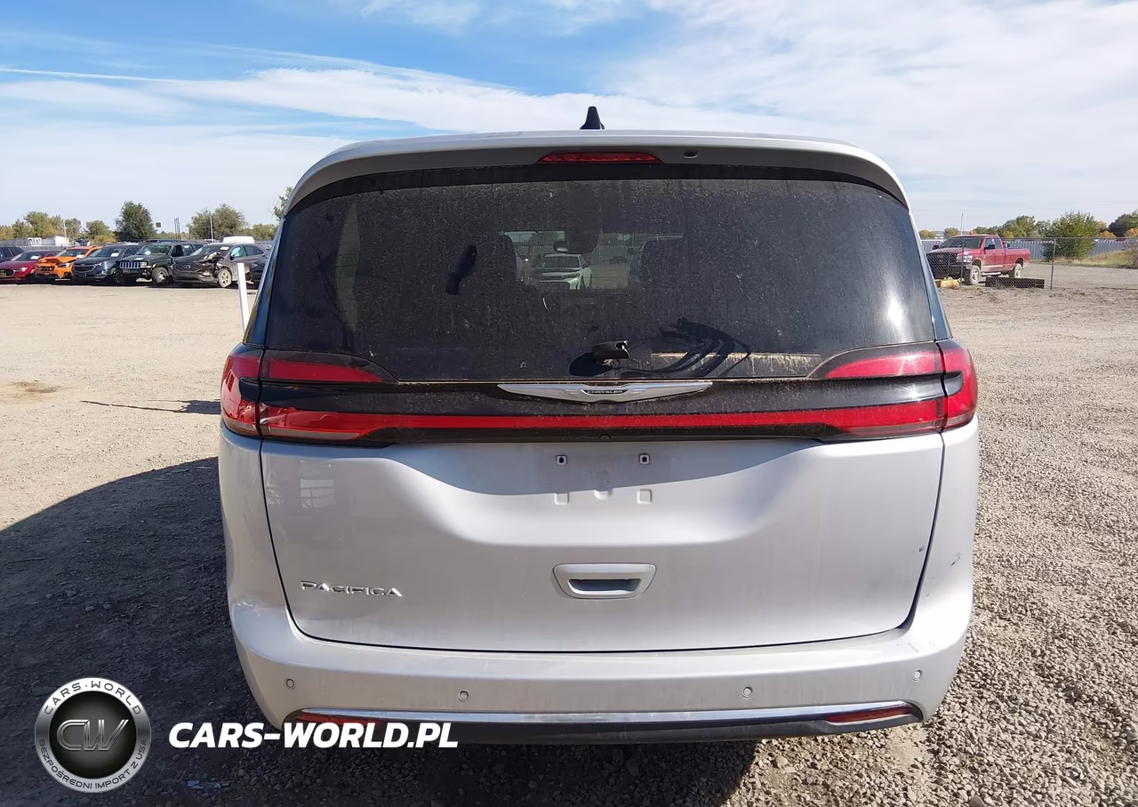 2024 Chrysler Pacifica Touring L VIN:2C4RC1BG8RR132747 - 16