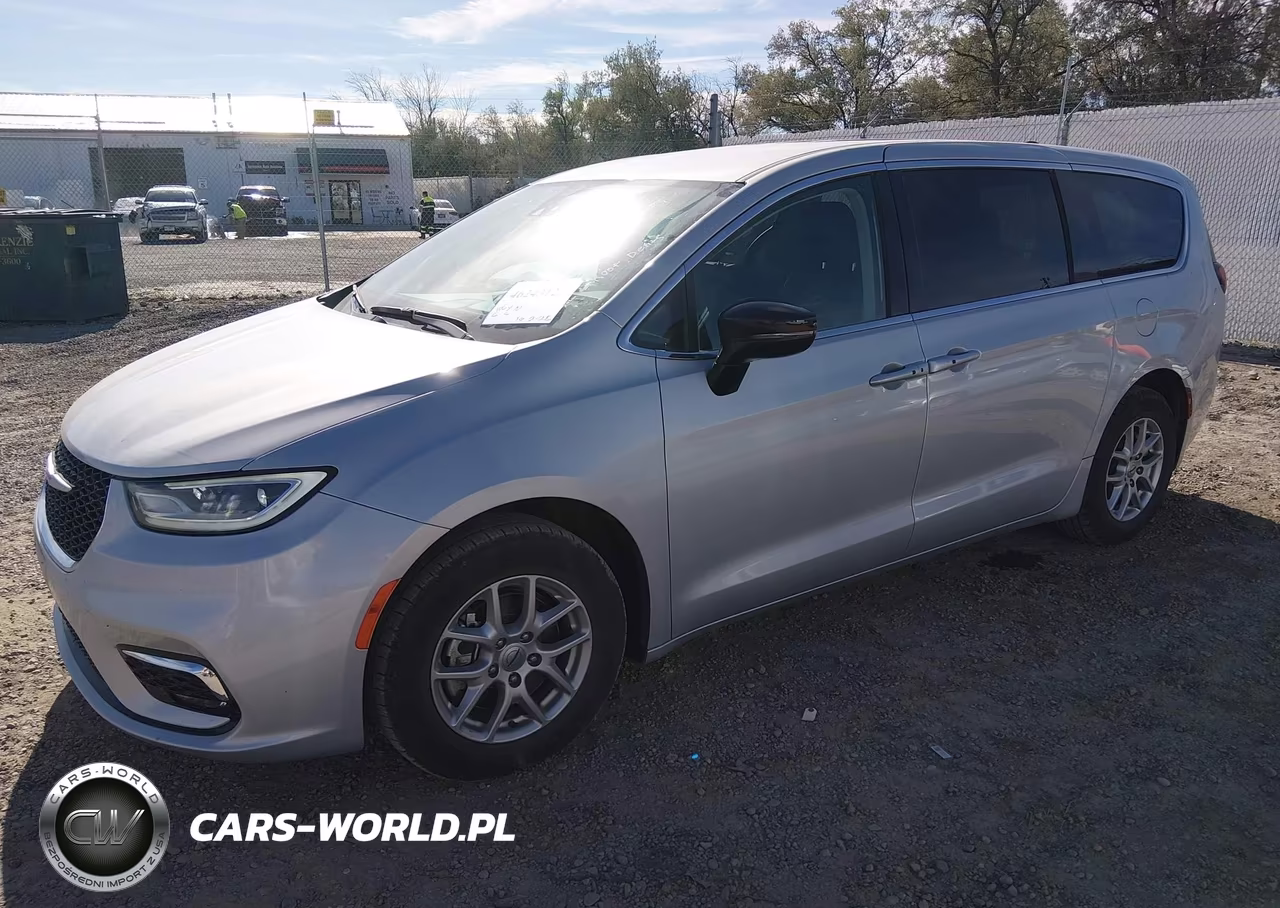 2024 Chrysler Pacifica Touring L VIN:2C4RC1BG8RR132747 - 2