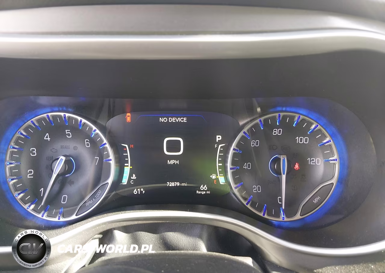 2024 Chrysler Pacifica Touring L VIN:2C4RC1BG8RR132747 - 7
