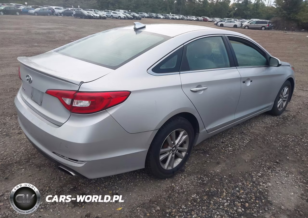 2015 Hyundai Sonata Se VIN:5NPE24AF5FH158324 - 4