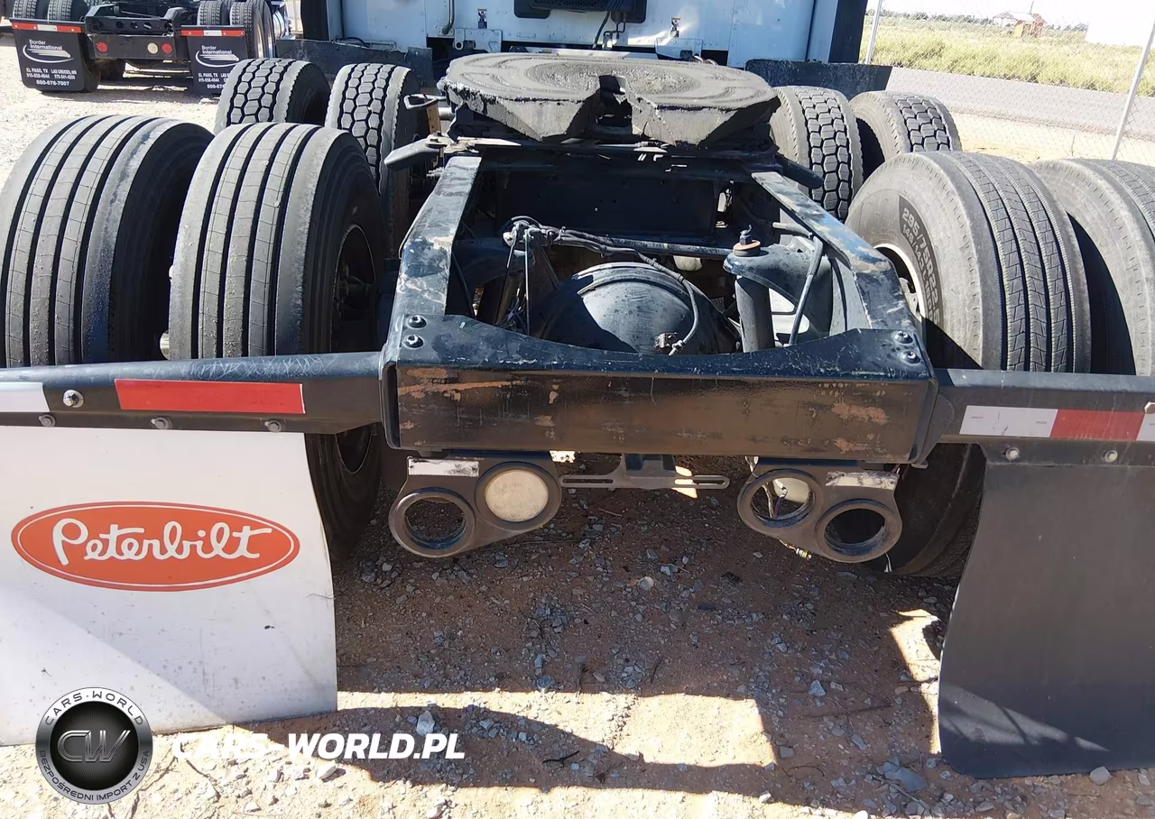 2018 Peterbilt 579 VIN:1XPBDP9X9JD462217 - 10