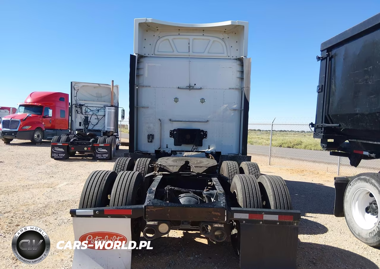 2018 Peterbilt 579 VIN:1XPBDP9X9JD462217 - 15