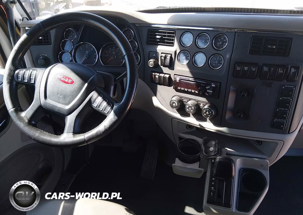 2018 Peterbilt 579 VIN:1XPBDP9X9JD462217 - 19