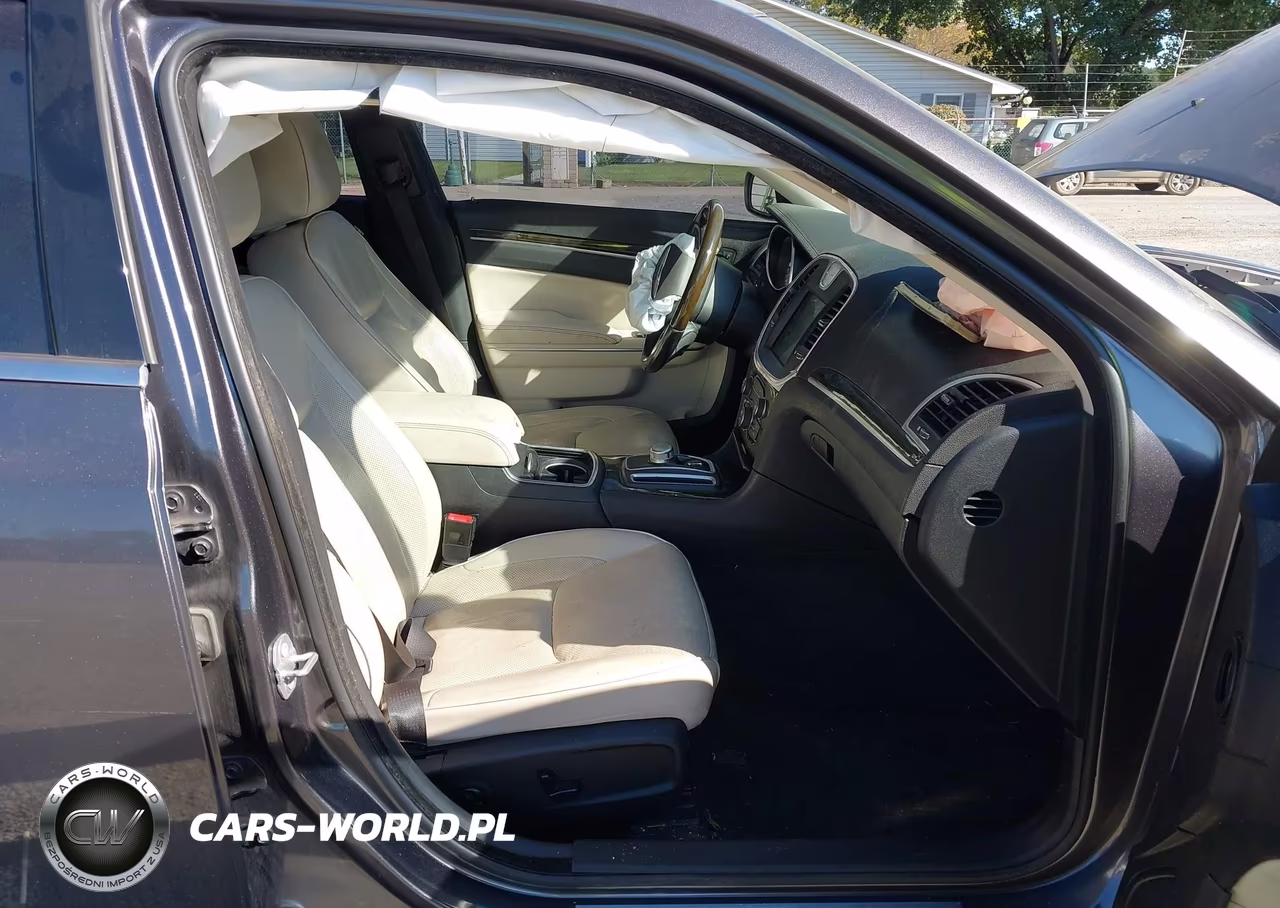 2016 Chrysler 300C VIN:2C3CCAEGXGH212138 - 5