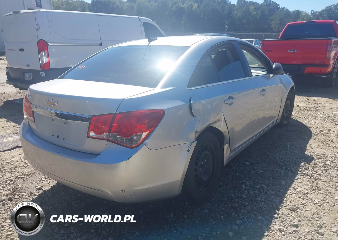 2011 Chevrolet Cruze Ls VIN:1G1PC5SH5B7189883 - 4