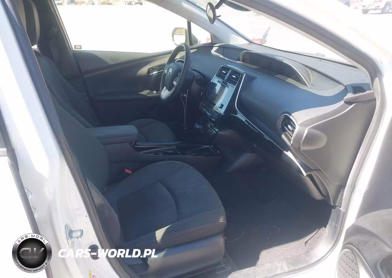 2017 Toyota Prius Three VIN:JTDKARFU4H3036854 - 5