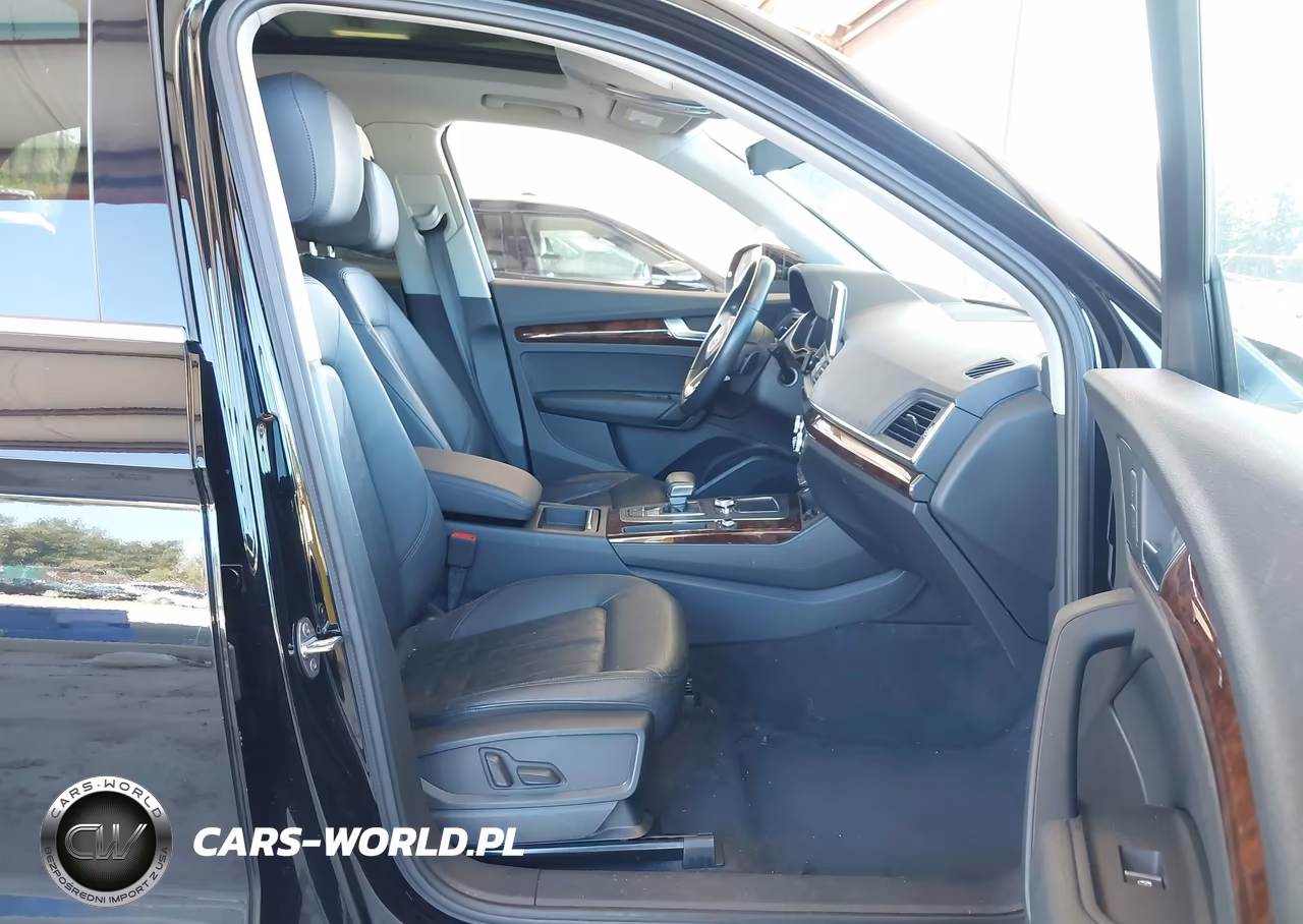 2018 Audi Q5 2.0T Premium-2.0T Tech Premium VIN:WA1BNAFY3J2012317 - 5