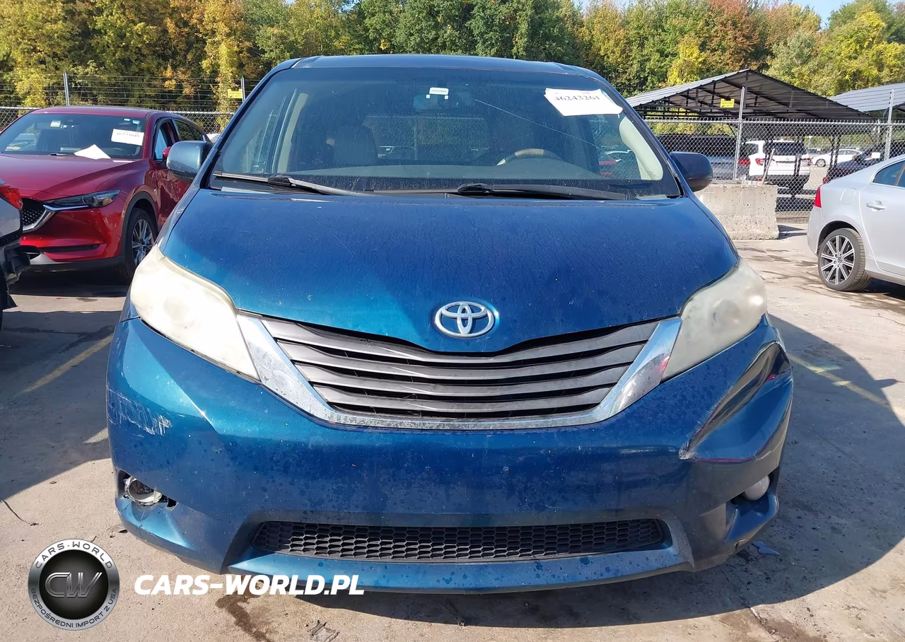 2011 Toyota Sienna Xle V6 VIN:5TDYK3DC9BS135321 - 12