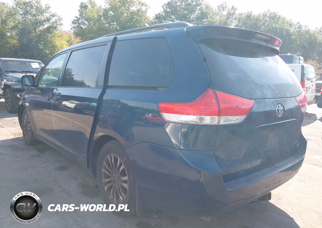 2011 Toyota Sienna Xle V6 VIN:5TDYK3DC9BS135321 - 3