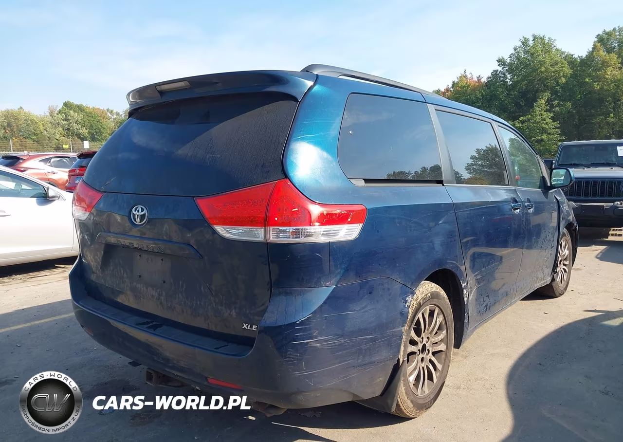 2011 Toyota Sienna Xle V6 VIN:5TDYK3DC9BS135321 - 4