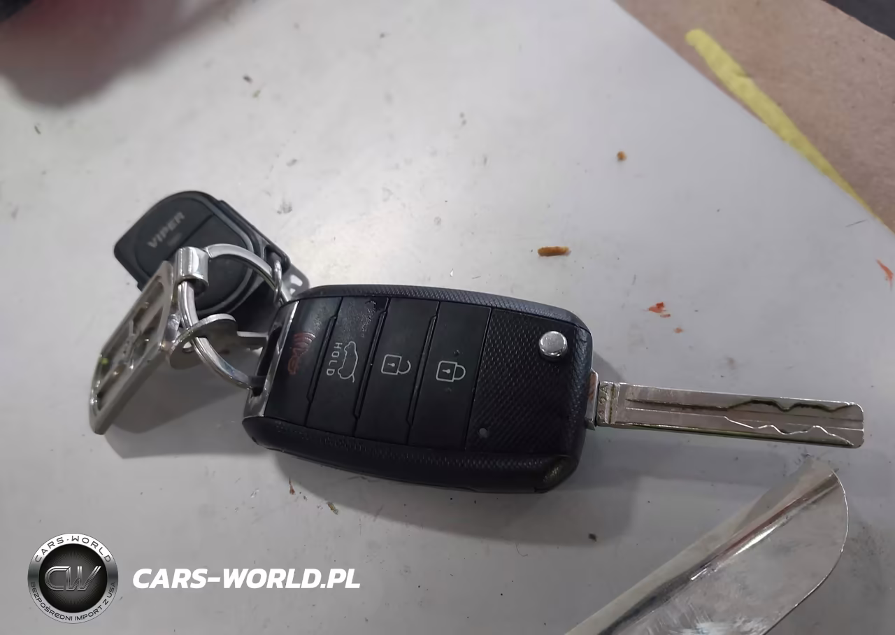 2016 Kia Soul + VIN:KNDJP3A53G7252483 - 11