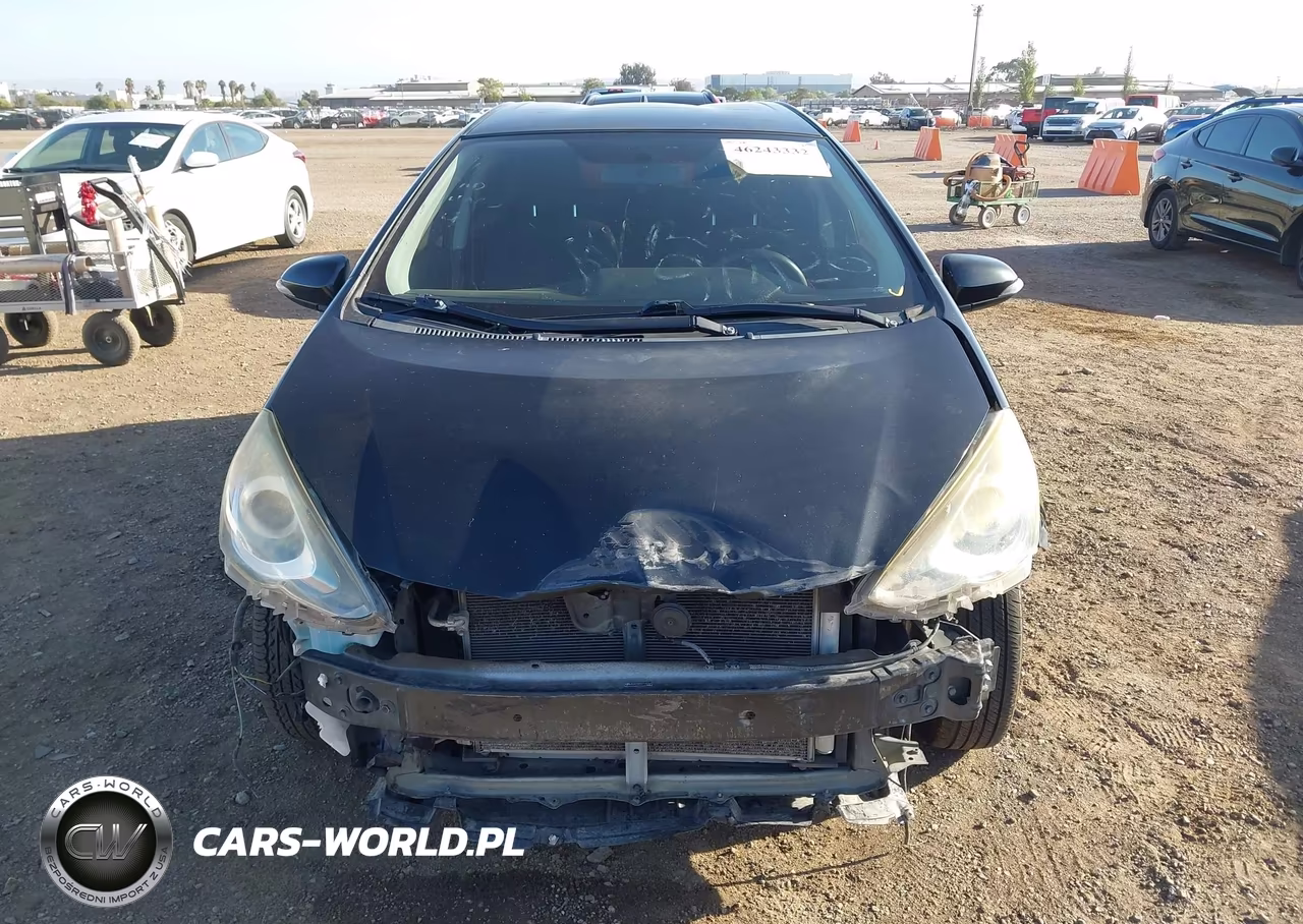 TOYOTA PRIUS C VIN:JTDKDTB39G1121961 - 13