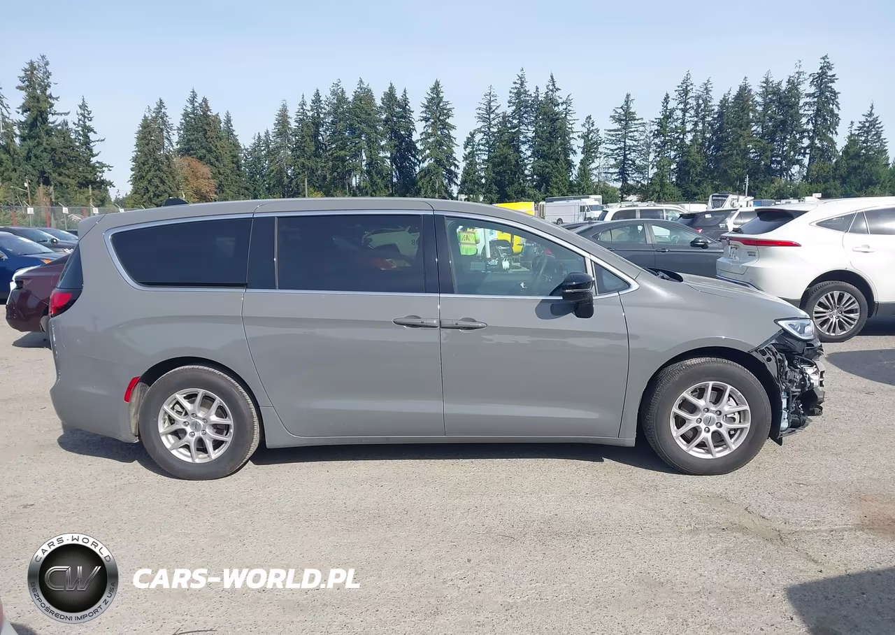 2025 Chrysler Pacifica Select VIN:2C4RC1BGXSR553598 - 14