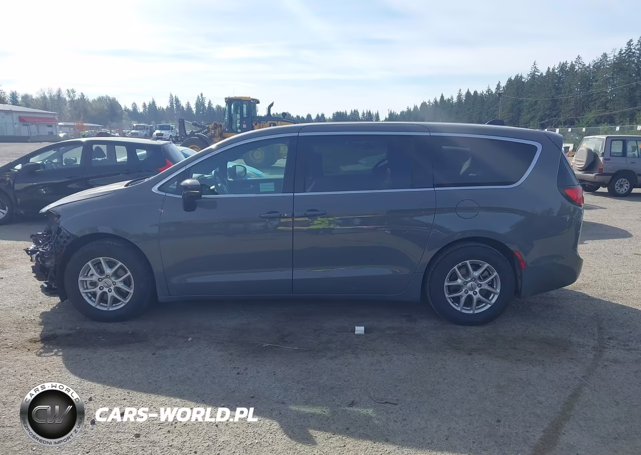 2025 Chrysler Pacifica Select VIN:2C4RC1BGXSR553598 - 15