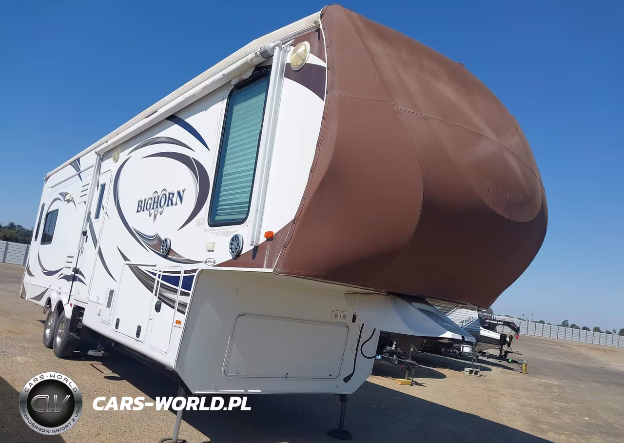 2013 Heartland Bighorn M-3260El