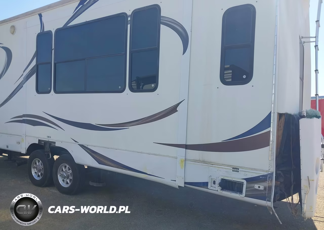 2013 Heartland Bighorn M-3260El VIN:5SFBG3627DE265146 - 6