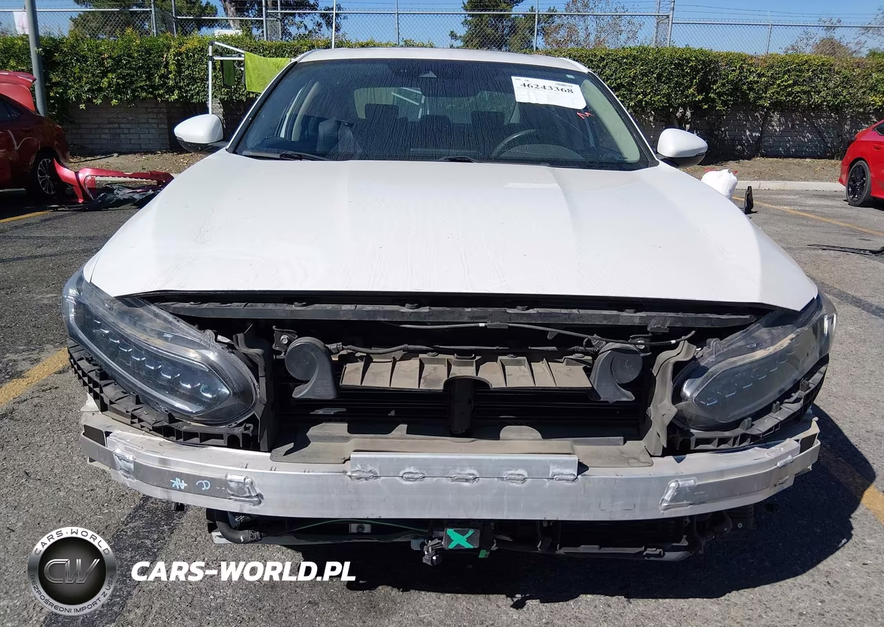 2020 Honda Accord Hybrid Touring VIN:1HGCV3F92LA010485 - 13
