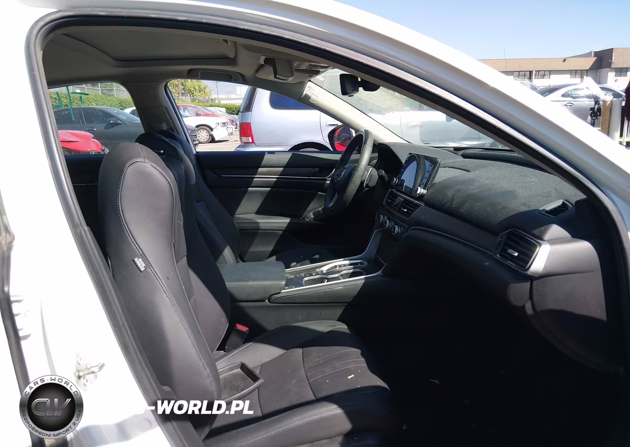 2020 Honda Accord Hybrid Touring VIN:1HGCV3F92LA010485 - 5