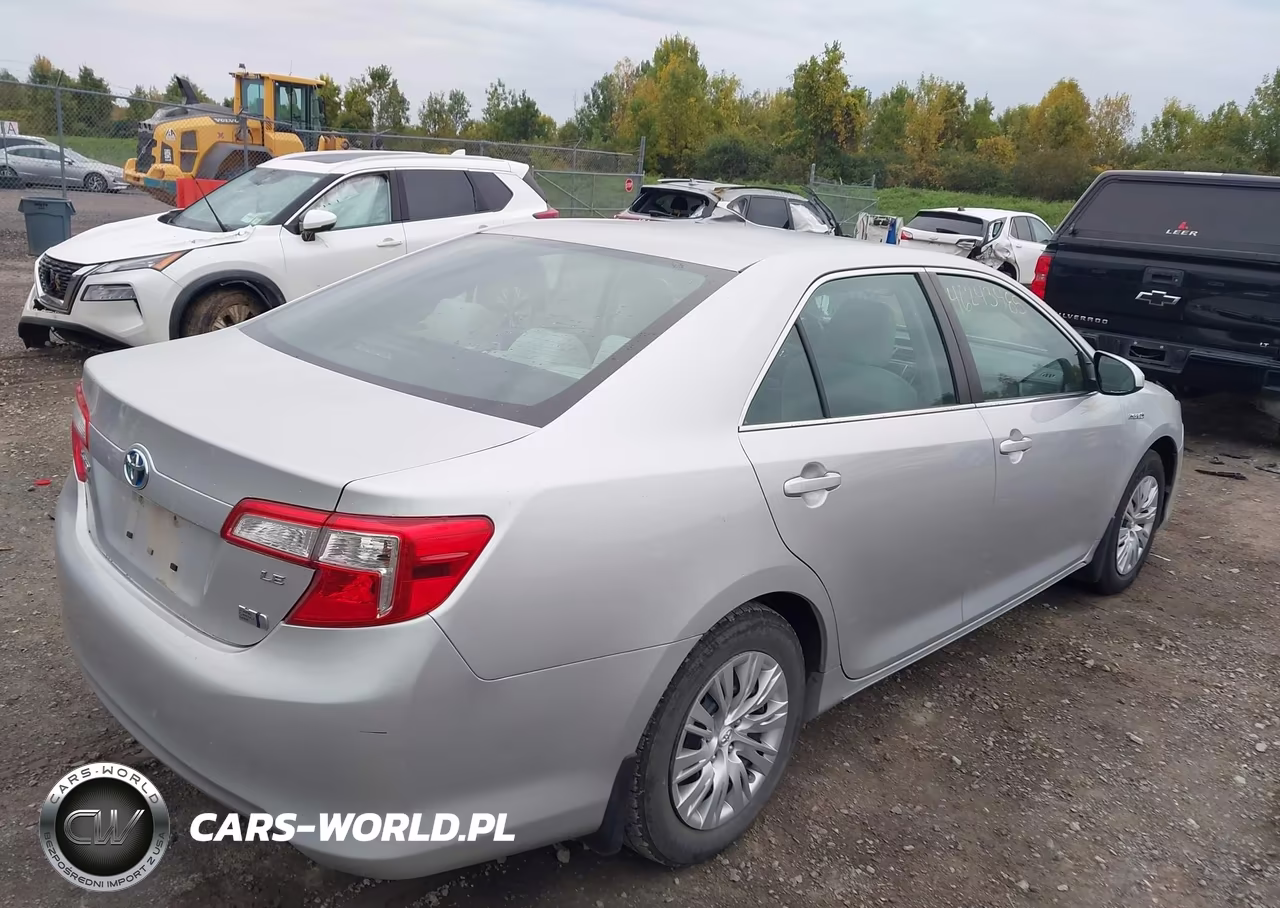 2014 Toyota Camry Hybrid Le VIN:4T1BD1FKXEU116281 - 4