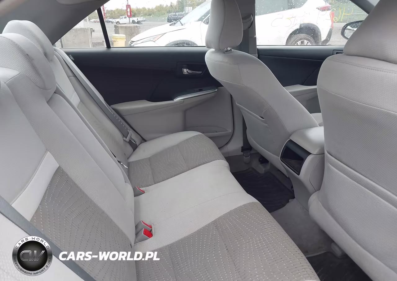 2014 Toyota Camry Hybrid Le VIN:4T1BD1FKXEU116281 - 8