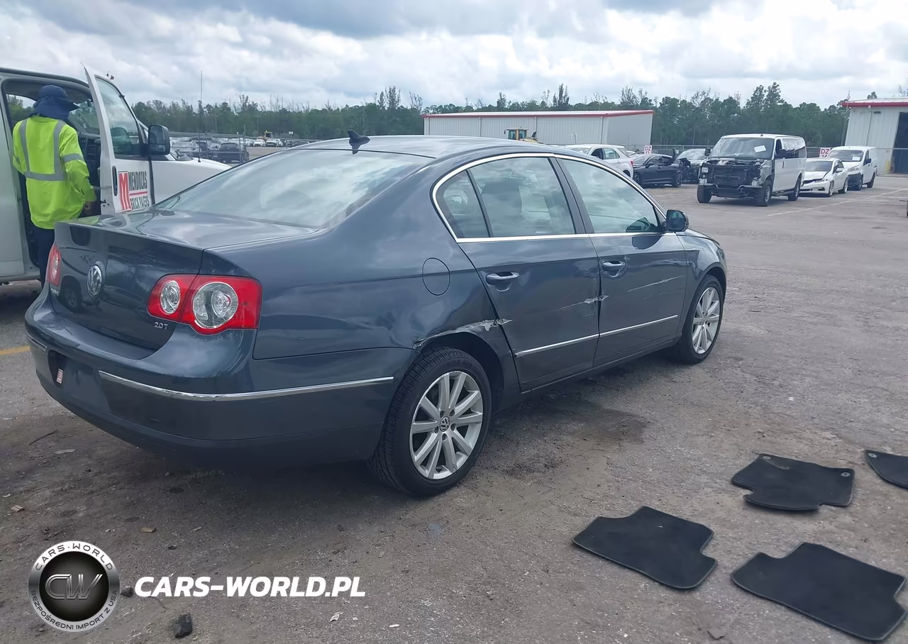 2010 Volkswagen Passat Komfort VIN:WVWJK7ANXAE129580 - 4