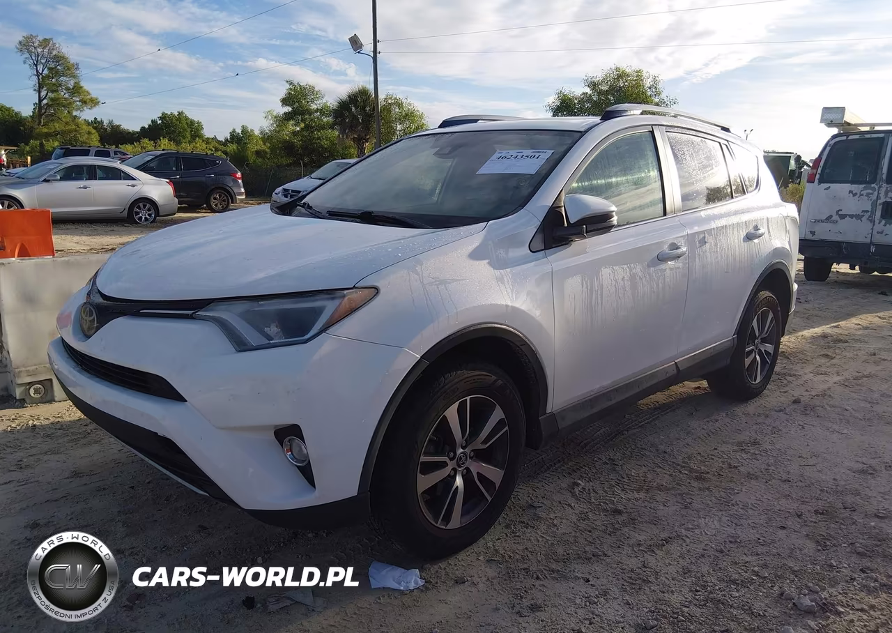 2018 Toyota Rav4 Xle VIN:JTMRFREV5JD257633 - 2