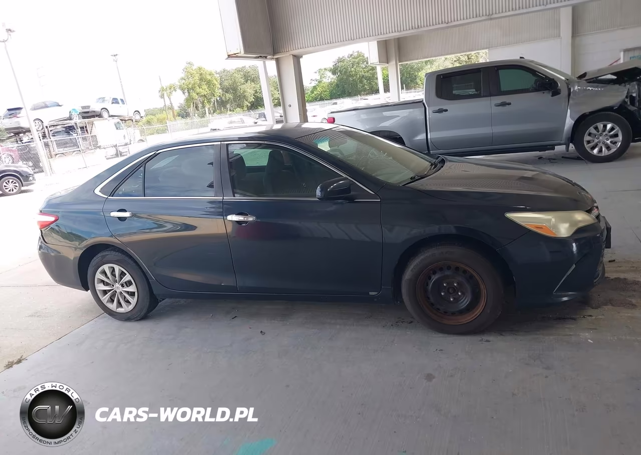 2015 Toyota Camry Le VIN:4T1BF1FK1FU488409 - 13