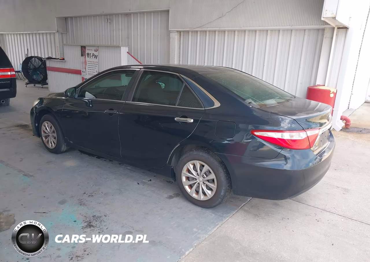 2015 Toyota Camry Le VIN:4T1BF1FK1FU488409 - 3