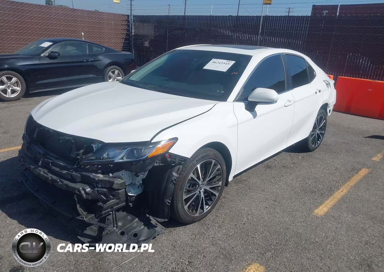 2018 Toyota Camry Se VIN:4T1B11HK2JU042144 - 2