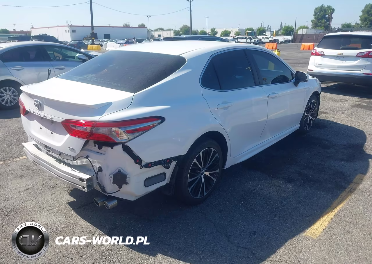 2018 Toyota Camry Se VIN:4T1B11HK2JU042144 - 4