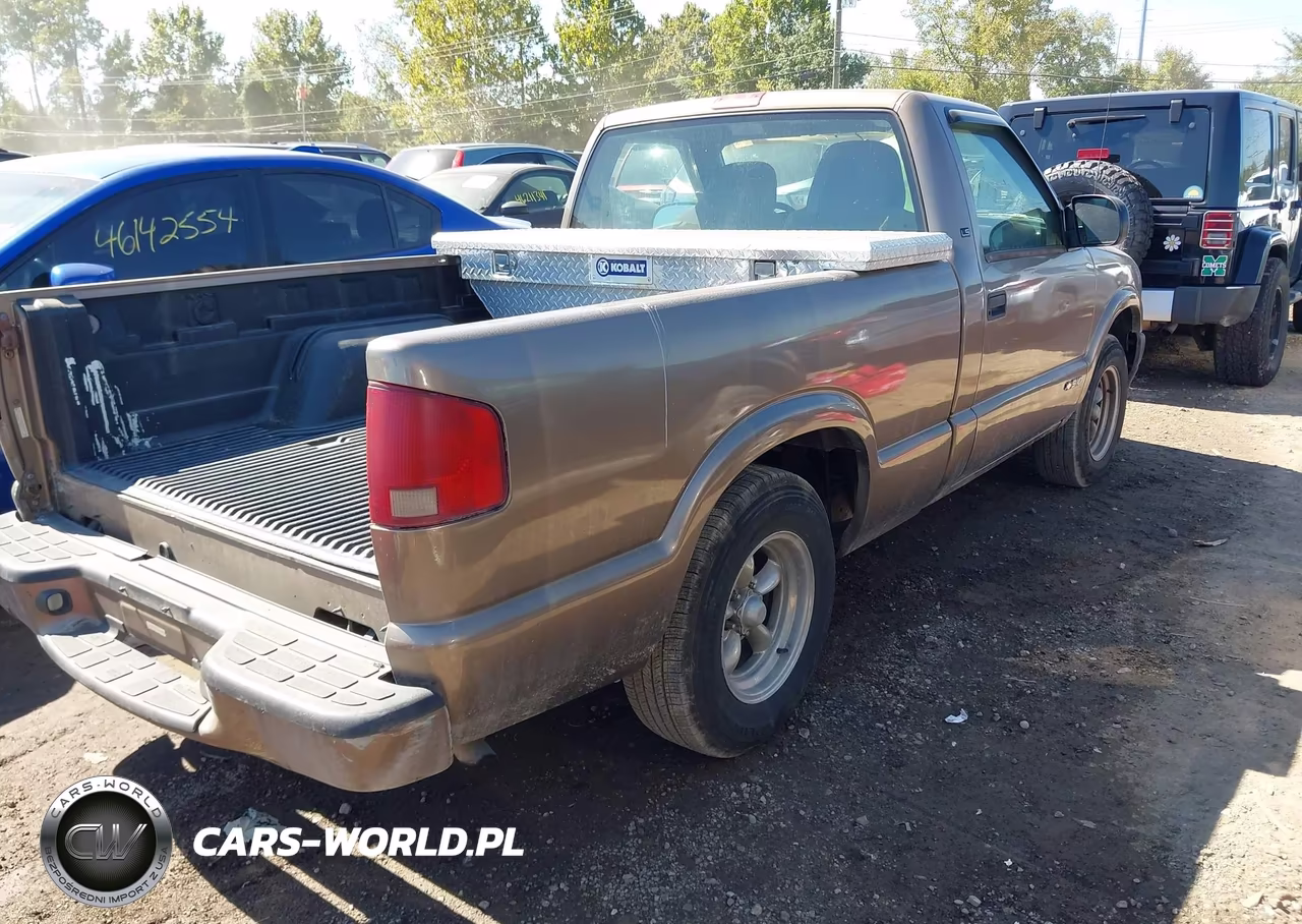 2003 Chevrolet S-10 Ls VIN:1GCCS14X338129568 - 4