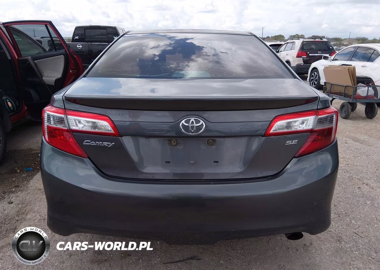 2014 Toyota Camry Se VIN:4T1BF1FK2EU470953 - 16