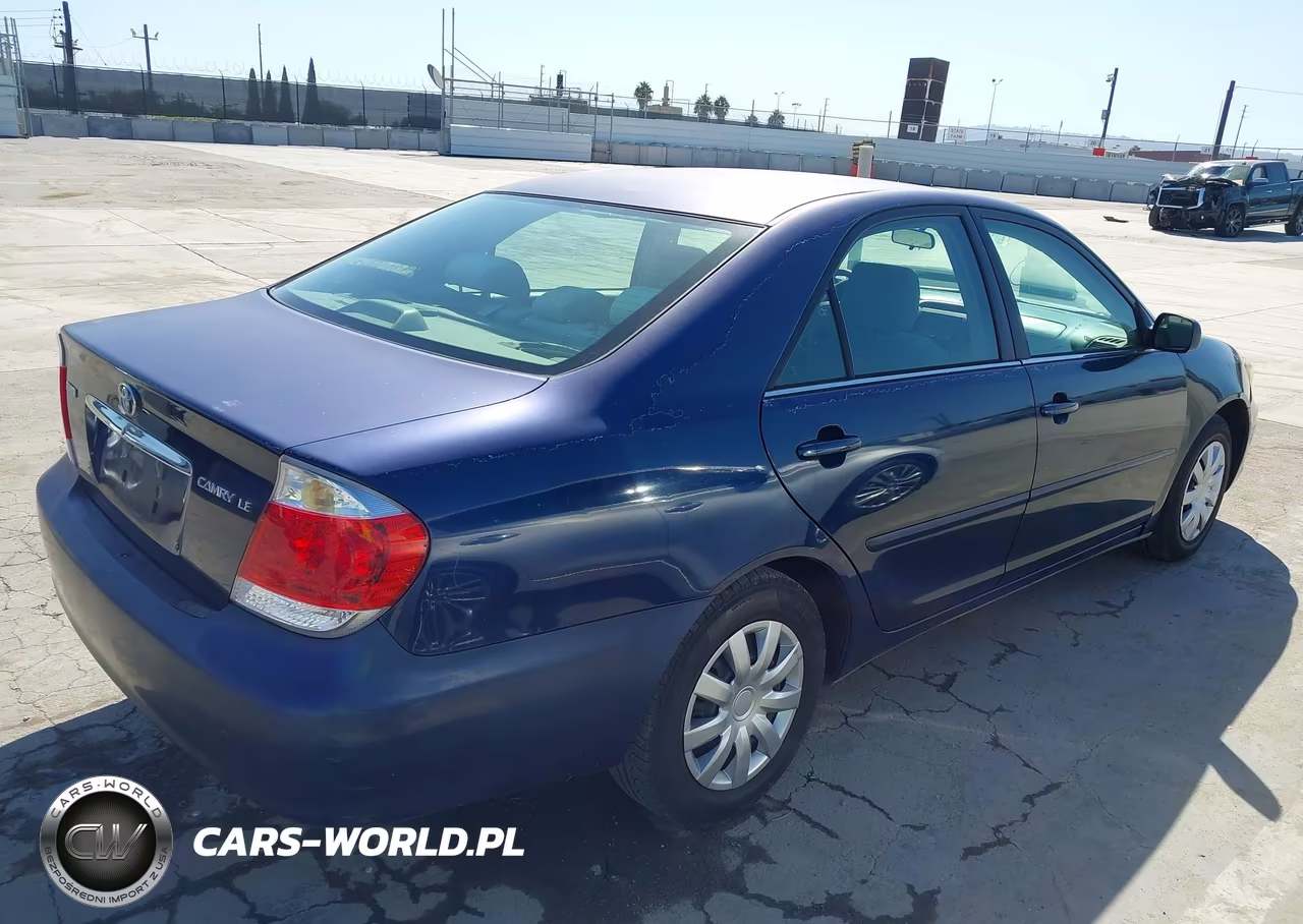 2005 Toyota Camry Le VIN:4T1BE32K55U067036 - 4