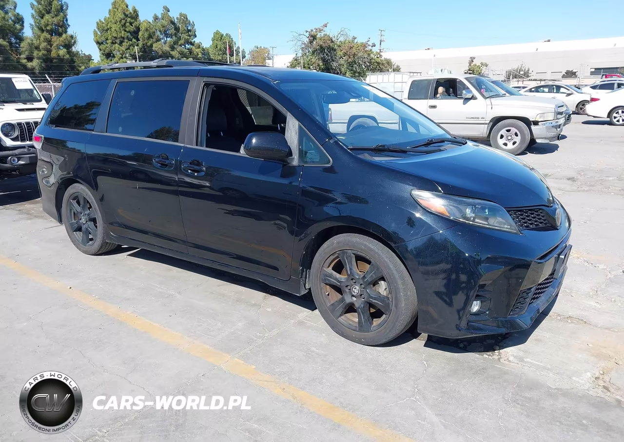 2020 Toyota Sienna Se
