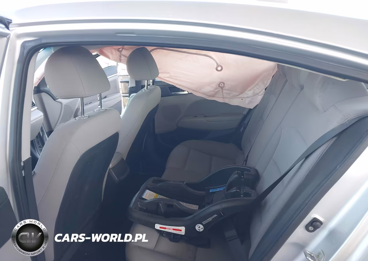 2019 Hyundai Elantra Sel VIN:KMHD84LF6KU731119 - 8
