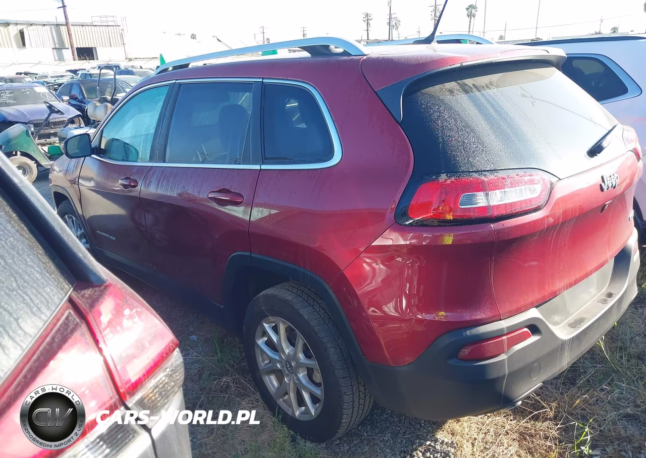 2015 Jeep Cherokee Latitude VIN:1C4PJLCB1FW507991 - 3
