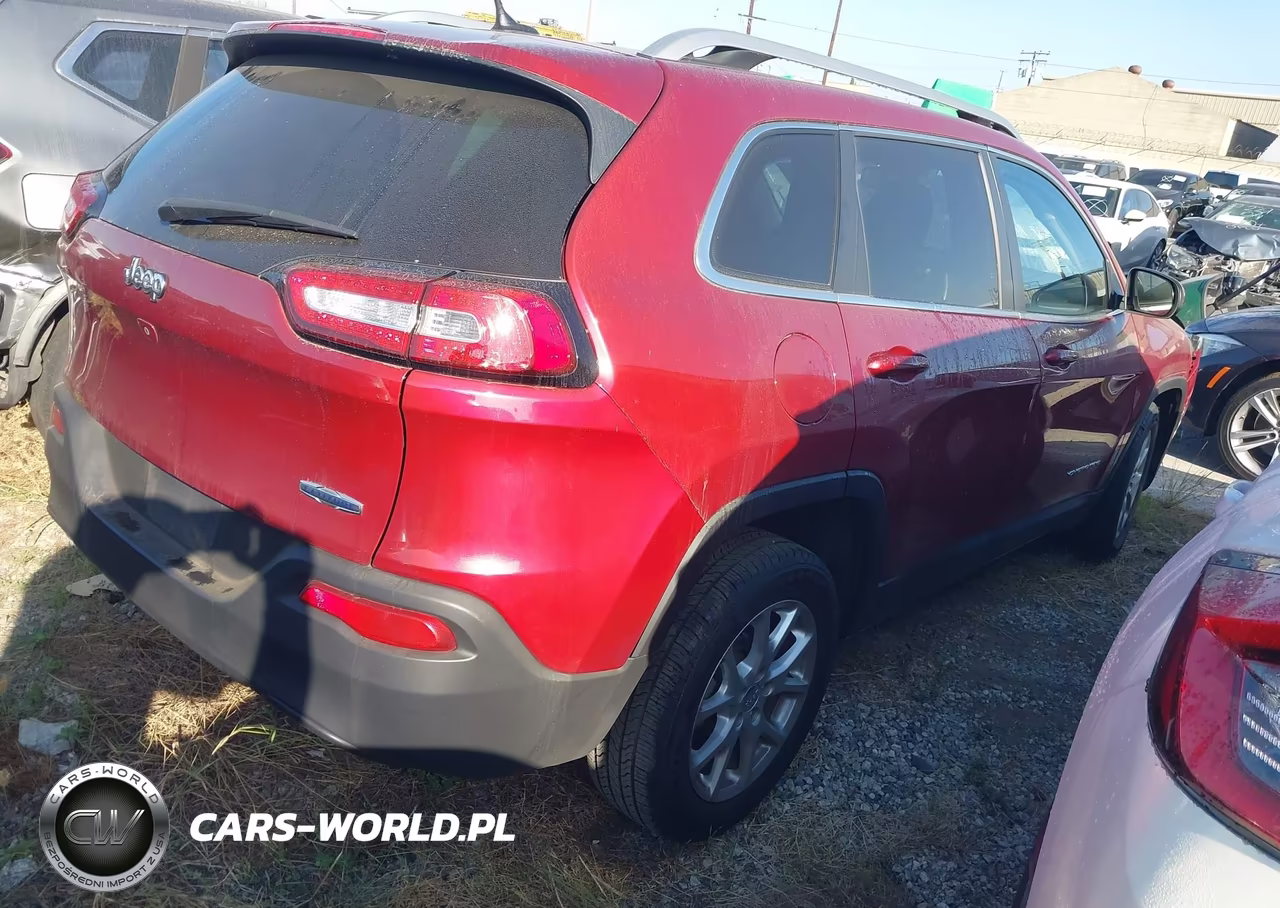 2015 Jeep Cherokee Latitude VIN:1C4PJLCB1FW507991 - 4