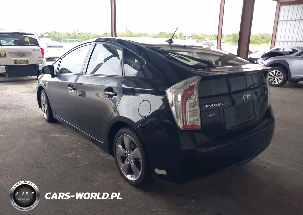 2013 Toyota Prius Three Se VIN:JTDKN3DU6D5618781 - 3