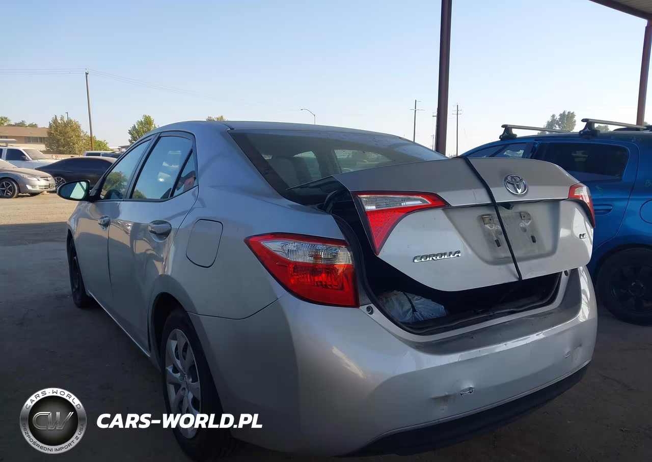 2016 Toyota Corolla Le VIN:5YFBURHE3GP408610 - 3