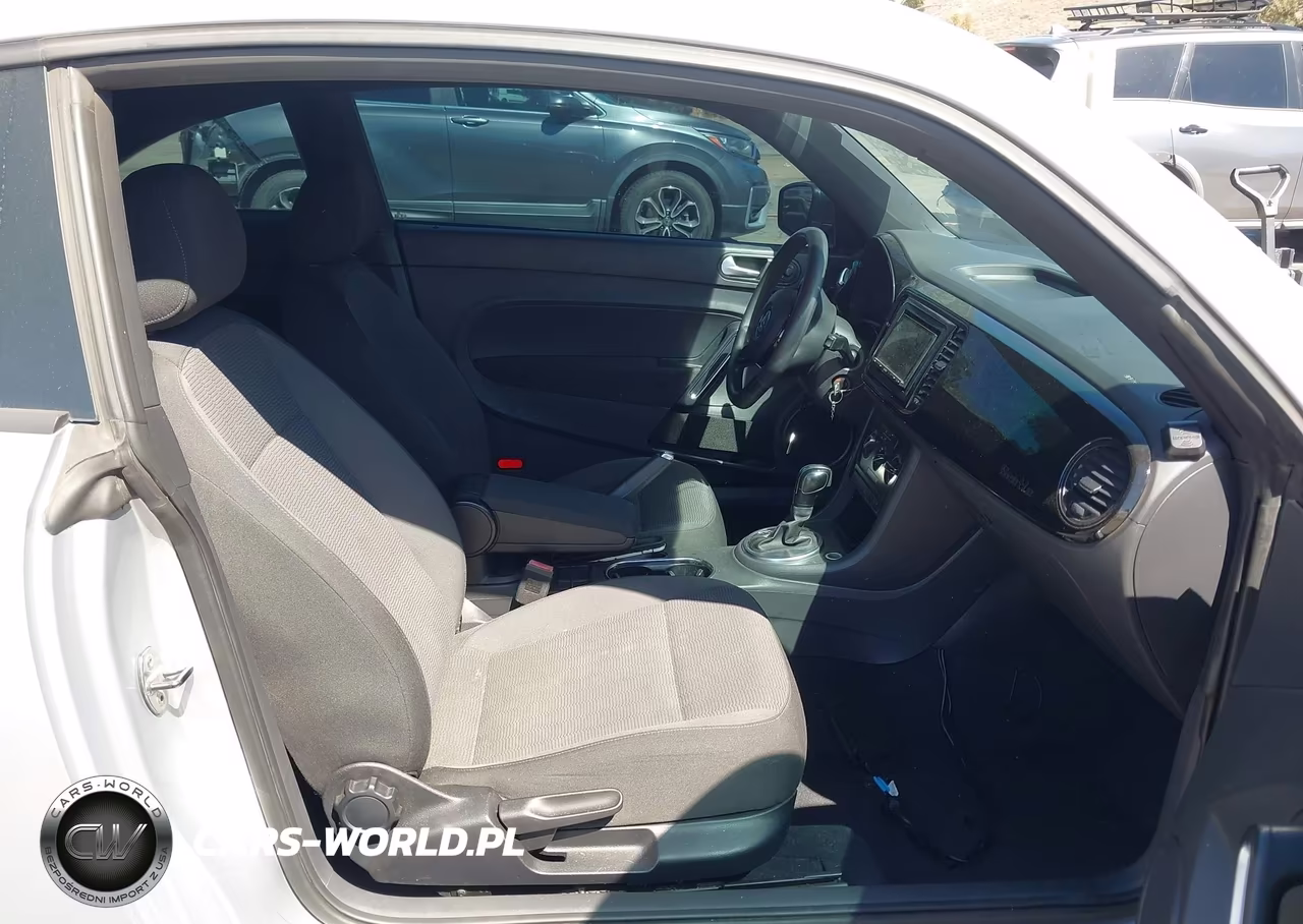 2014 Volkswagen Beetle 1.8T Entry VIN:3VWF17AT1EM636467 - 5