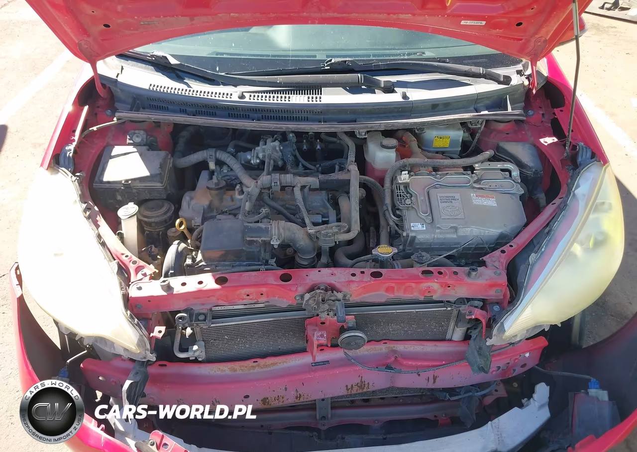 2013 Toyota Prius C One VIN:JTDKDTB35D1552972 - 10