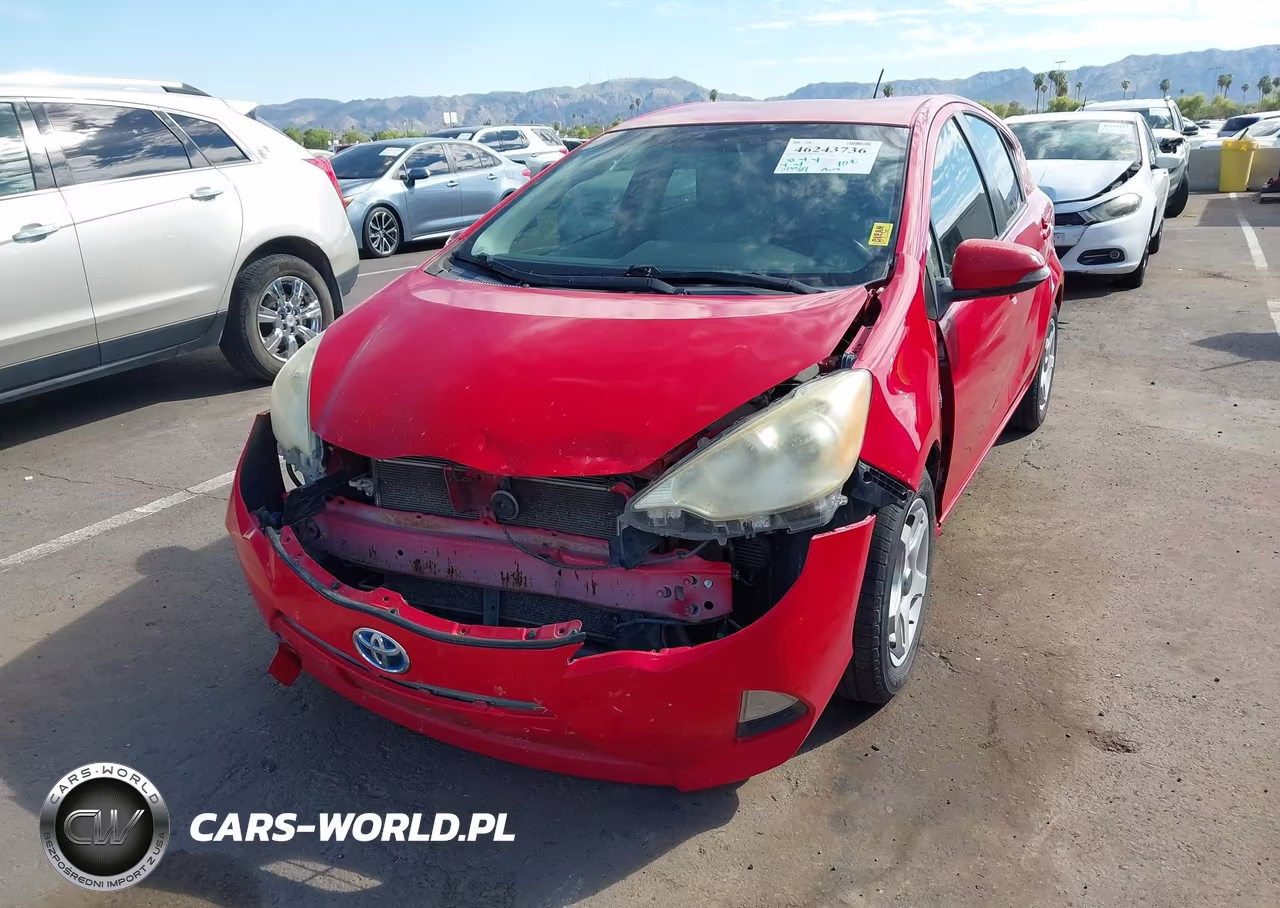 2013 Toyota Prius C One VIN:JTDKDTB35D1552972 - 6