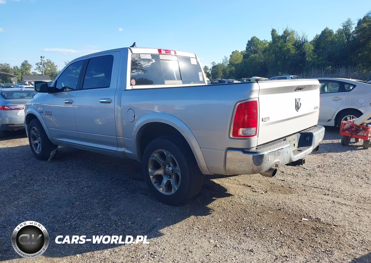 2017 Ram 1500 Laramie 4X4 5'7 Box VIN:1C6RR7NTXHS817671 - 3